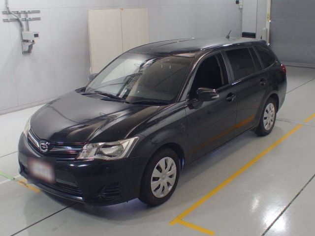 20095 Toyota Corolla fielder NZE161G 2012 г. (CAA Chubu)